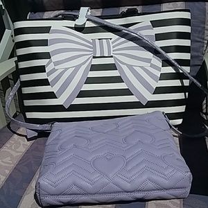 📣LIKE SALE📣Betsey Johnson TOTE & CROSSBODY